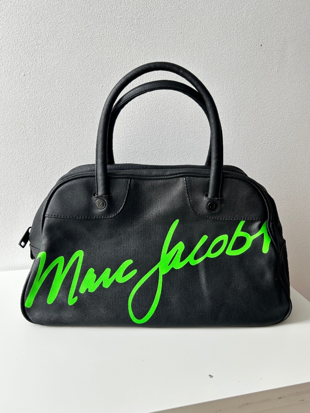 Black shoulder bag by Marc Jacobs
